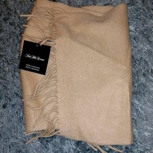 Saks cashmere scarf NWT